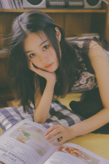 中国老太太wBBHD明星粉丝团，追星观影两不误